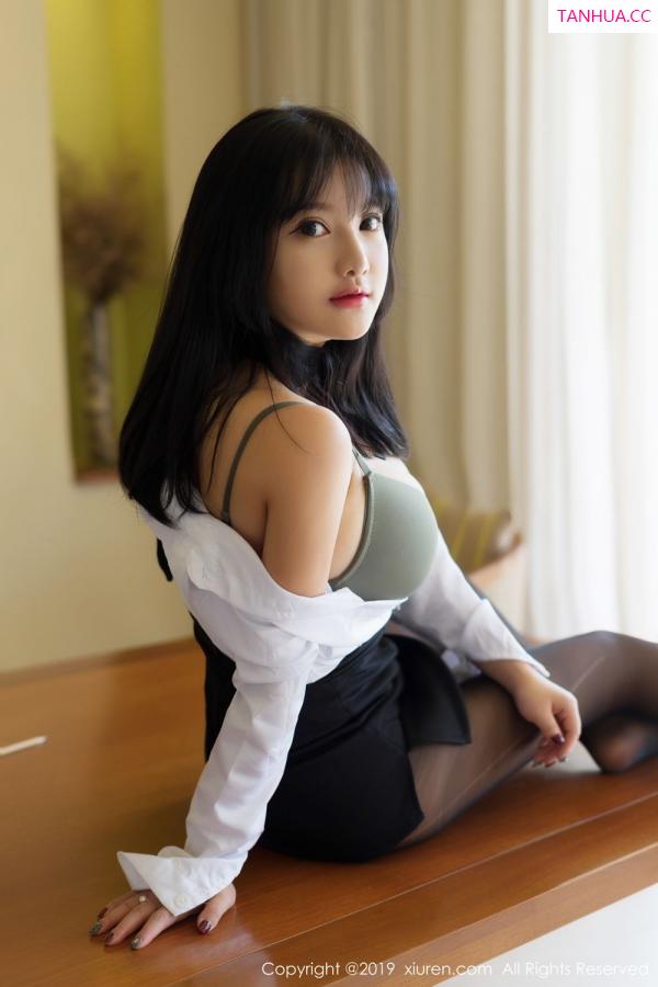 露露小喵  [XIUREN]高清写真图 2019.08.28 小尤奈第17张图片